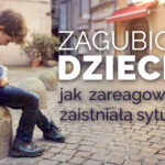 Gdy małe dziecko samotnie stoi na ulicy. Zobaczcie reakcje ludzi